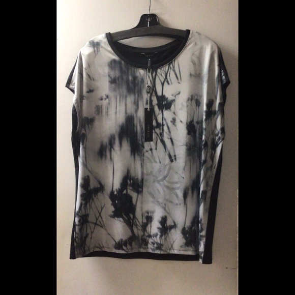 🌟 Full Figure Capsleeve Top - Picture 2 of 6